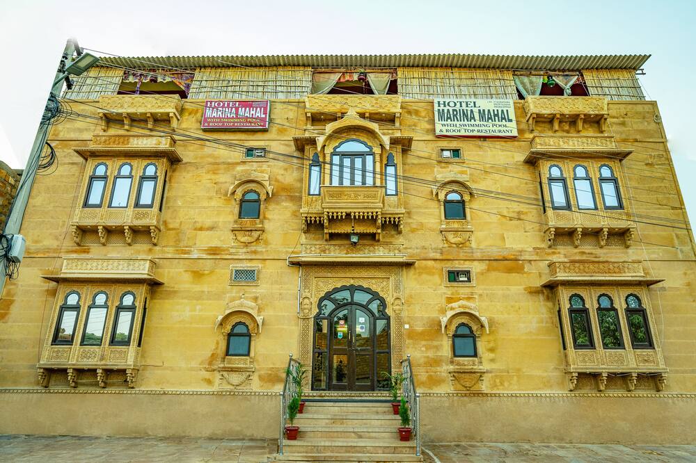 Hotel Marina Mahal