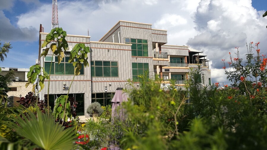 Golden Zambezi Lodge