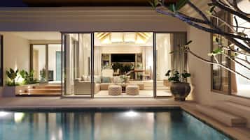 Outdoor pool, pool umbrellas, sun loungers