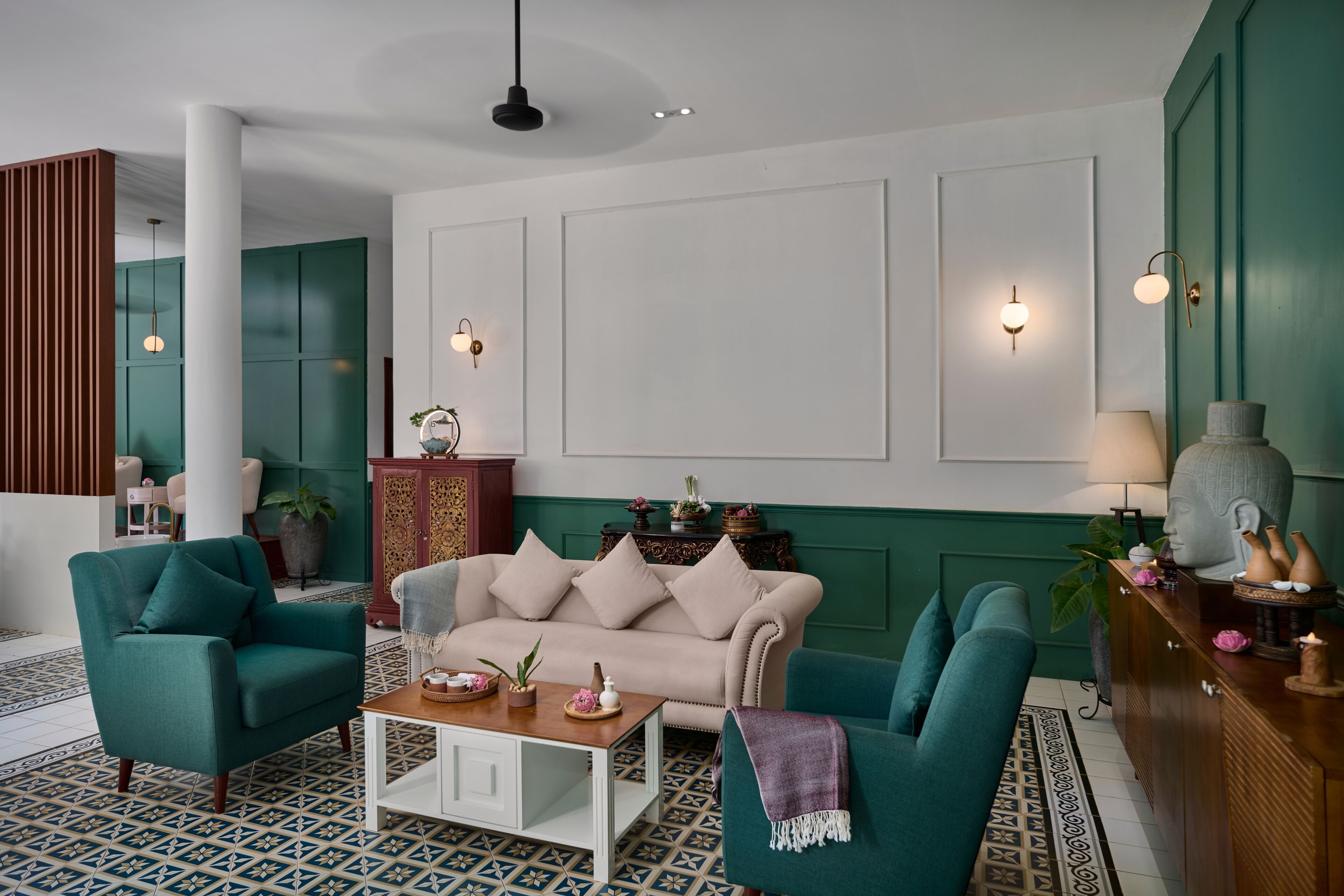 couples treatment room(s), hot tub, steam room