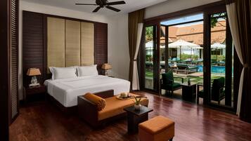 Frette Italian sheets, premium bedding, pillow-top beds, minibar