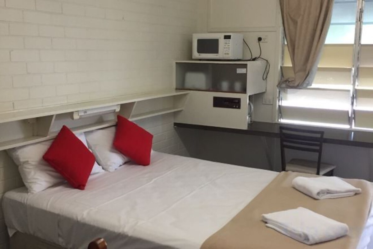 Desk, iron/ironing board, WiFi (free), bed sheets