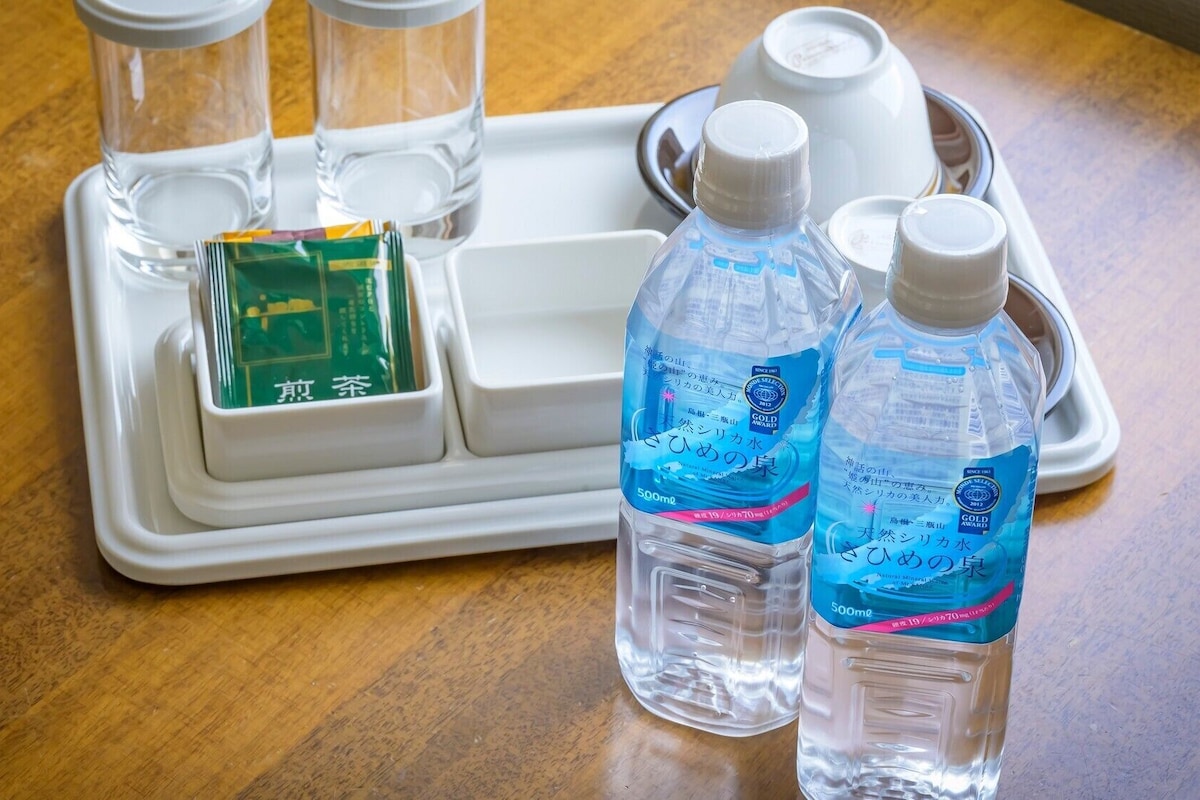 Bathroom amenities