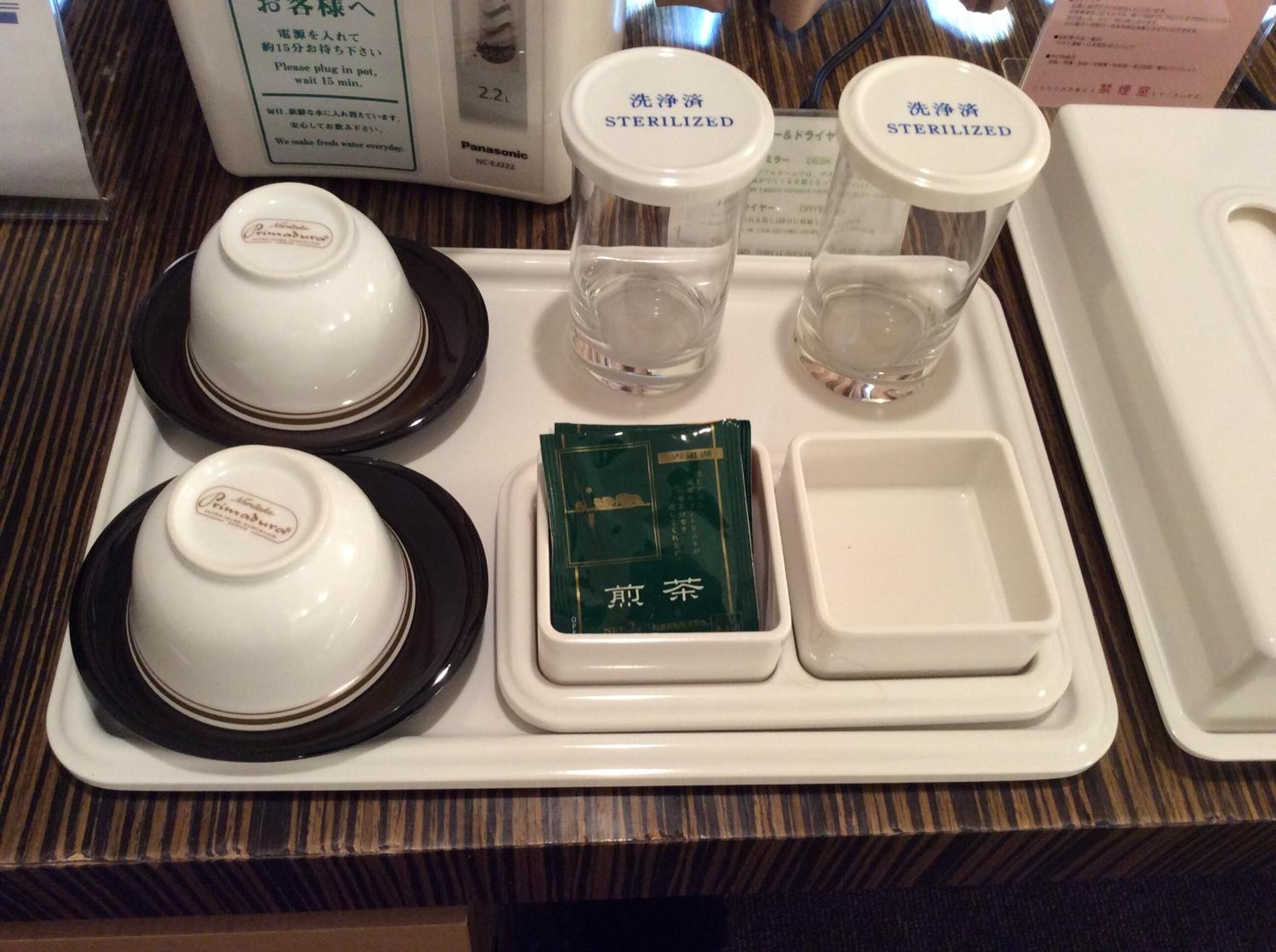 fridge, electric kettle