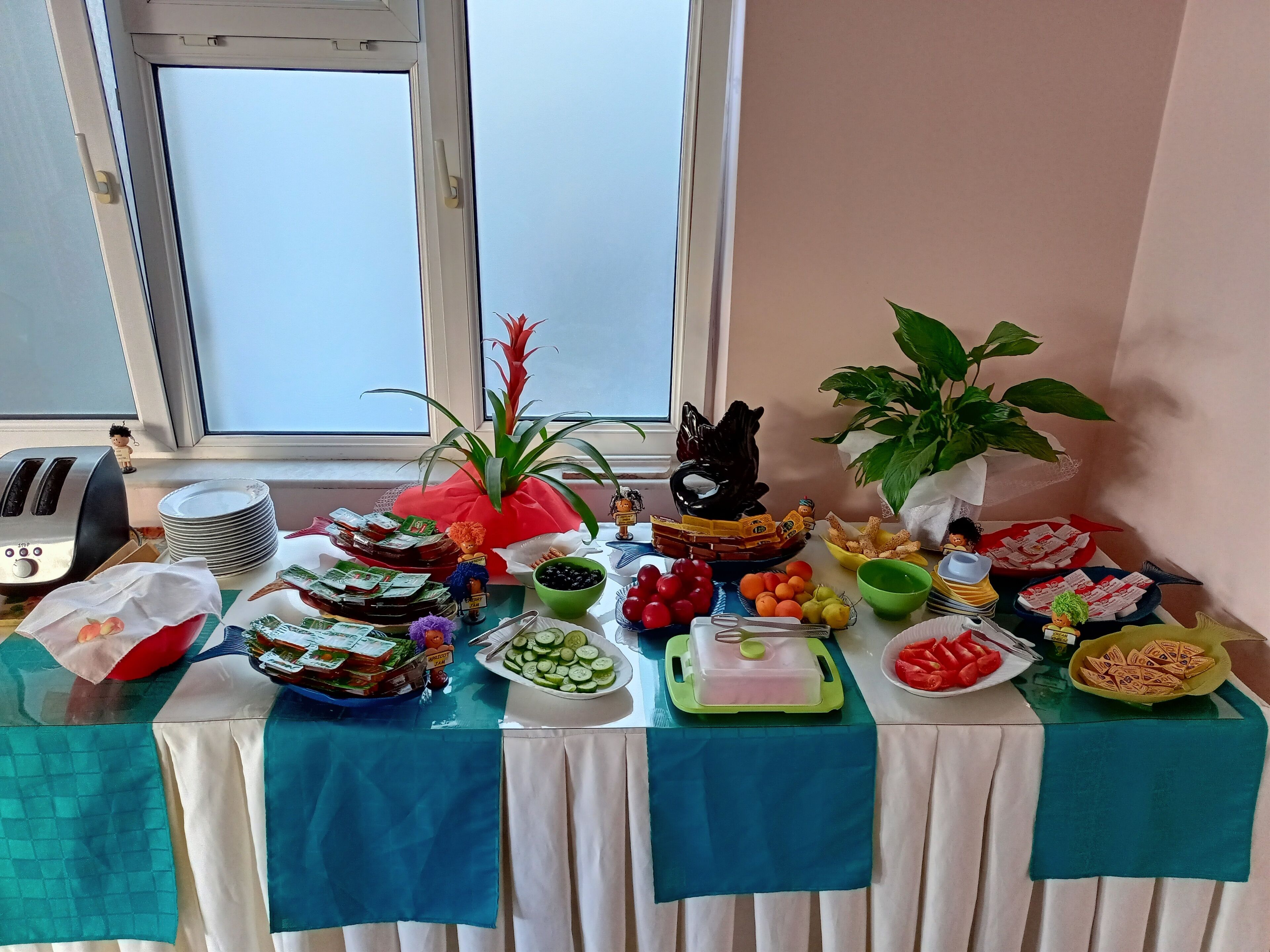 Päivittäinen buffetaamiainen maksusta