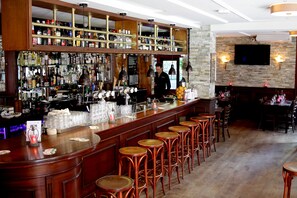Bar (en la propiedad)