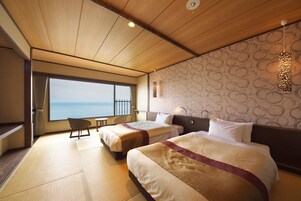 双床房 (2 large single beds) | 客房内保险箱、免费 WiFi、床单