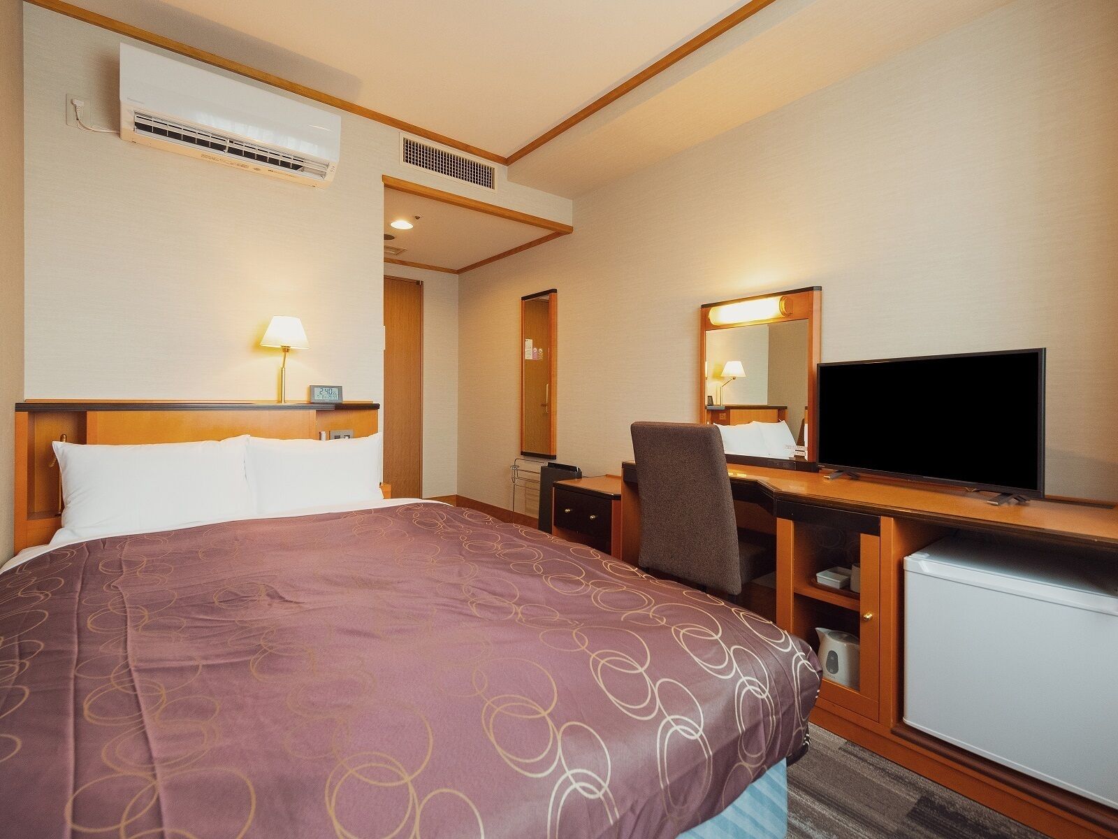 Double Room, Non Smoking | Desk, free WiFi