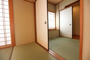 Japanese Style Room, Non Smoking | Desk, free WiFi - Hotel Racine Sinmaebashi (Maebashi)