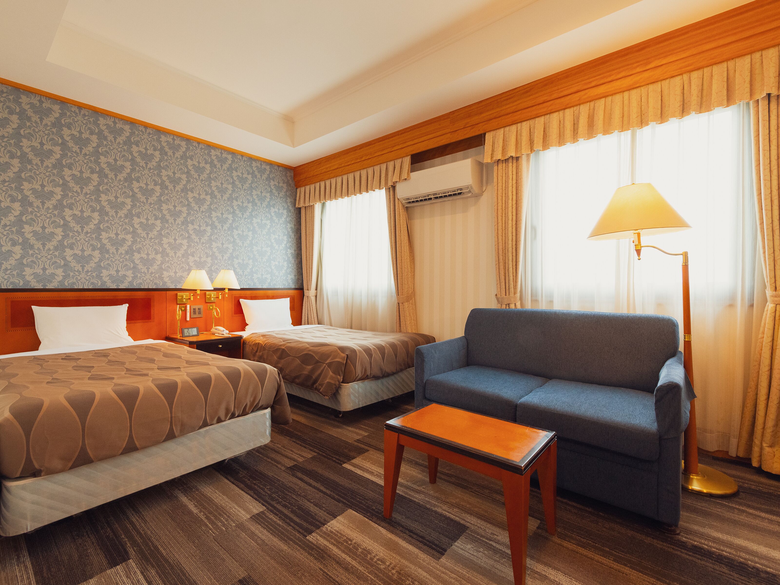 Twin Room, Non Smoking | Desk, free WiFi