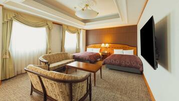 Deluxe Twin Room, 5F, Non Smoking | Desk, free WiFi