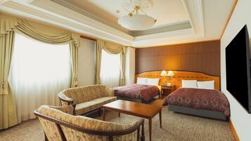 Deluxe Twin Room, 5F, Non Smoking | Desk, free WiFi