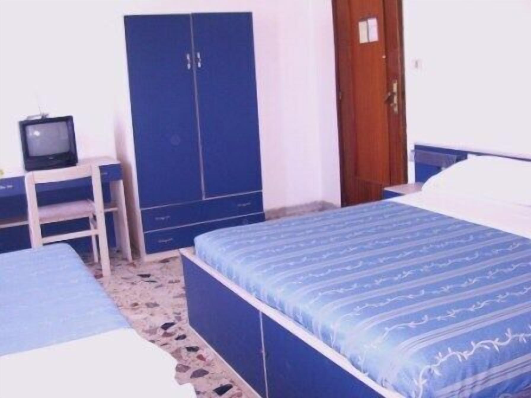 double room | desk, cots/infant beds, free wifi