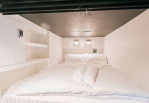 In-room safe, free WiFi - LAF Hotel Aree (Bangkok)