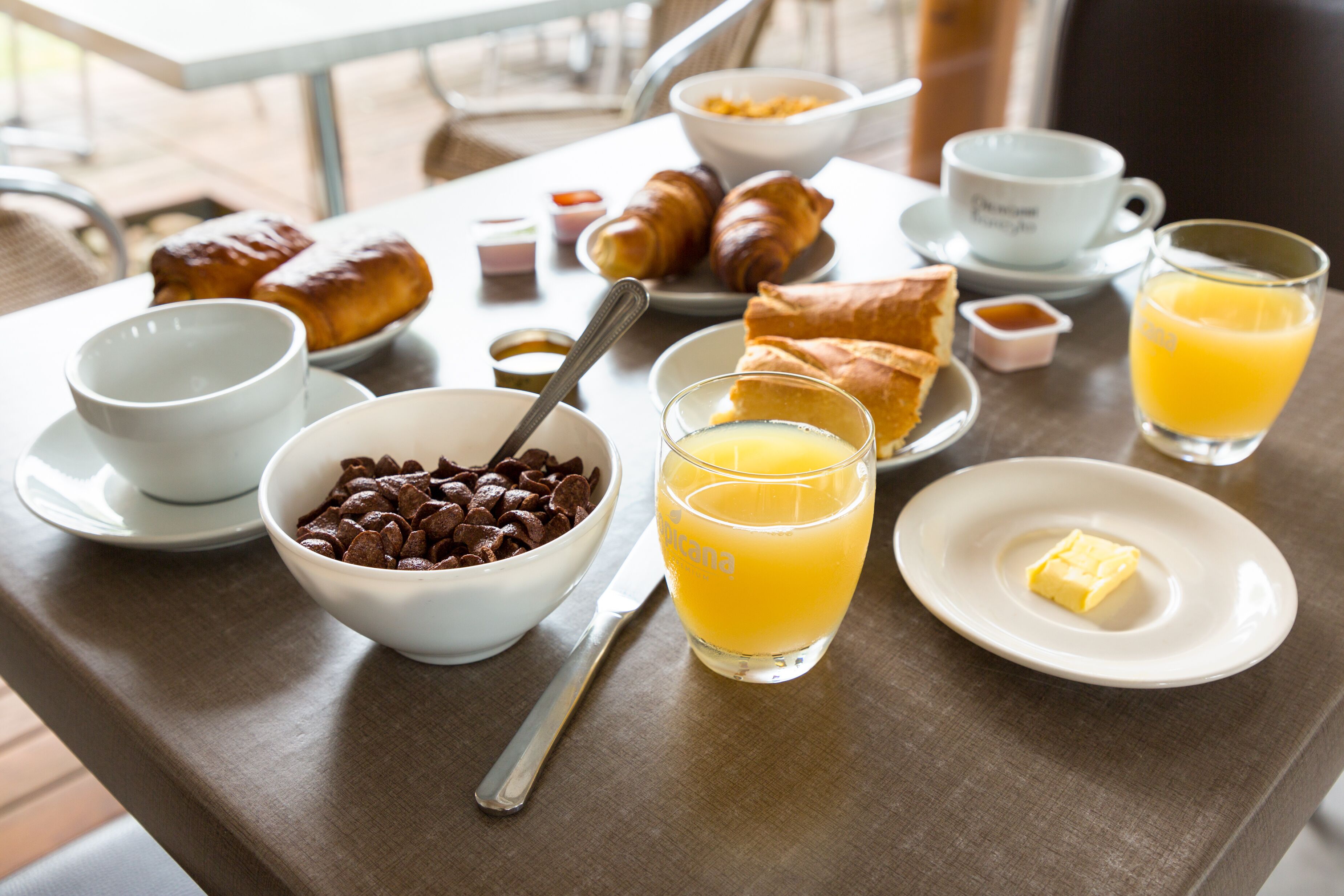 daily buffet breakfast (eur 6.5 per person)