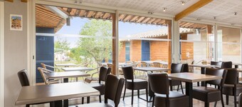 The Originals City, Hôtel Albizia