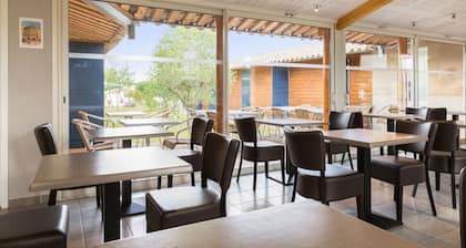 The Originals City, HĂŽtel Albizia