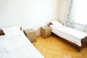 Standard Twin Room, Shared Bathroom
