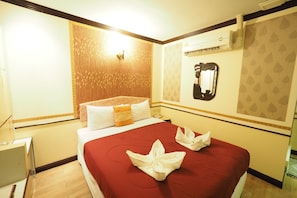 Deluxe Room | In-room safe, desk, free WiFi