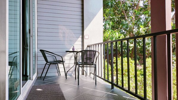 Pool villa combine 3 houses 7 bedrooms | 露台/庭院