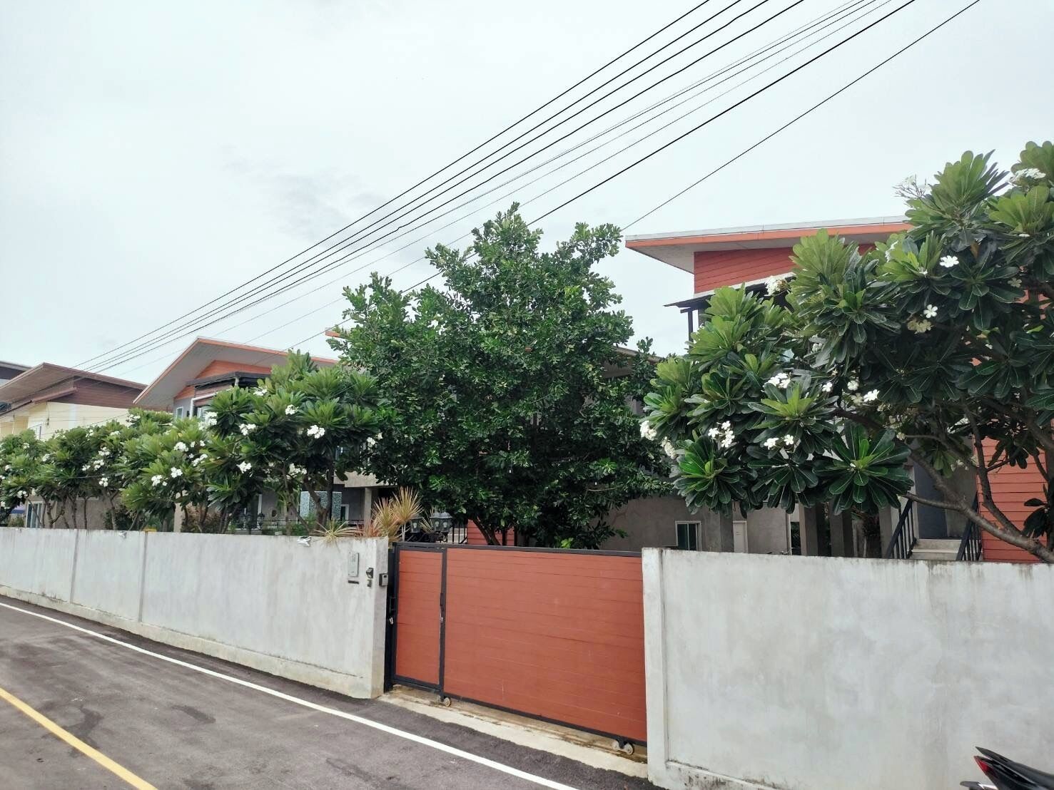 Fachada de la propiedad