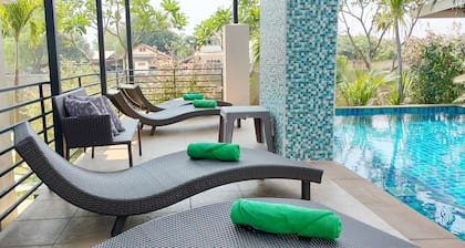 Villa Rajapruek Entire 3 villas 7 bedrooms near airport