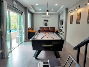 Billiards - Villa Rajapruek Entire 3 villas 7 bedrooms near airport (Chiang Mai)
