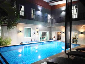 Private pool - Villa Rajapruek Entire 3 villas 7 bedrooms near airport (Chiang Mai)