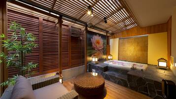 Suite | Premium bedding, soundproofing, free wired internet