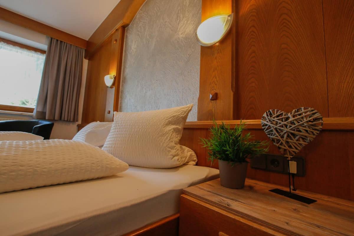 Desk, WiFi (free), bed sheets