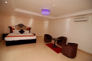 Royal Suite, 1 Queen Bed | 4 bedrooms, in-room safe, individually furnished, desk - Starview Palace Hotel (Abuja)
