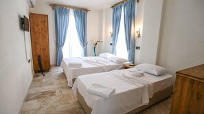 Triple Room | Free cribs/infant beds, free WiFi - Ucurtma Hotel (Ula)