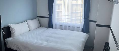 Bàn, truy cập Internet không dây miễn phí, bộ trải giường