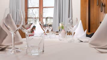 Lunch and dinner served, local cuisine