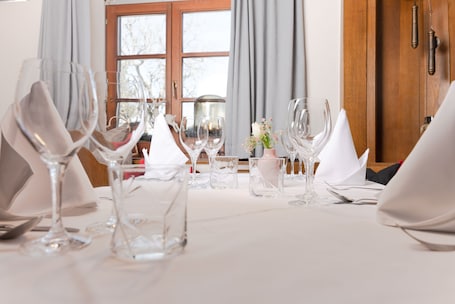 ์ ์ฌ ์์ฌ ๋ฐ ์ ๋
์์ฌ ์ ๊ณต, ํ์ง ์๋ฆฌ