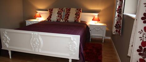 House, 3 Bedrooms | In-room safe, desk, soundproofing, free cots/infant beds