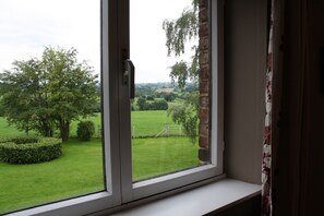 House, 3 Bedrooms | Garden view