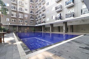 Outdoor pool - Adaru Property at Sunter Park View (Jakarta)