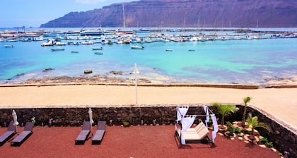 Evita Beach Apartamentos Y Suites