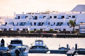 Balcony - Evita Beach Apartamentos Y Suites (Teguise)