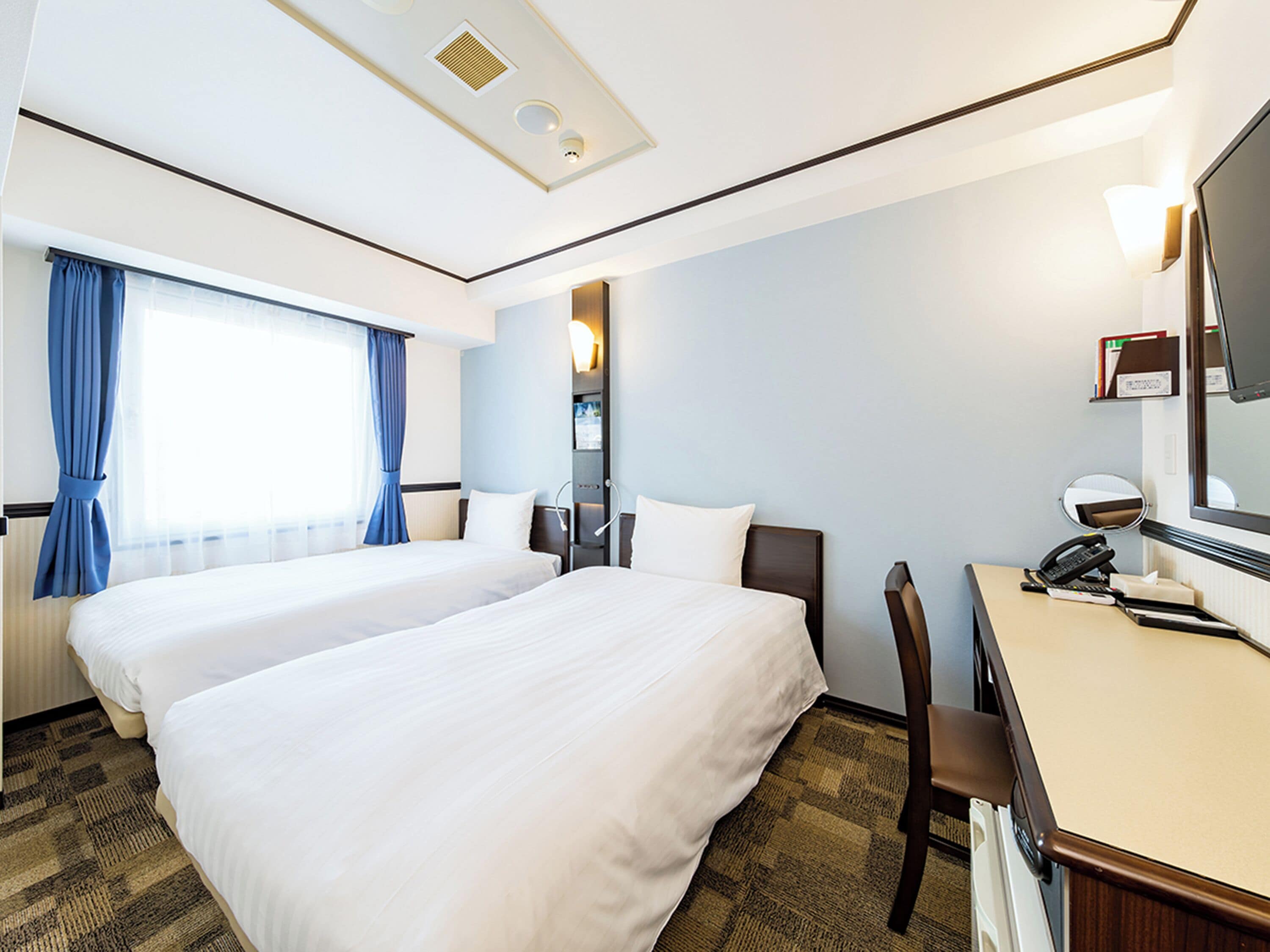 Desk, free WiFi, bed sheets