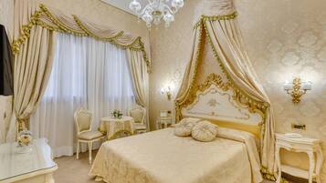 Bar mini, peti besi dalam bilik, kalis bunyi, Wi-fi percuma