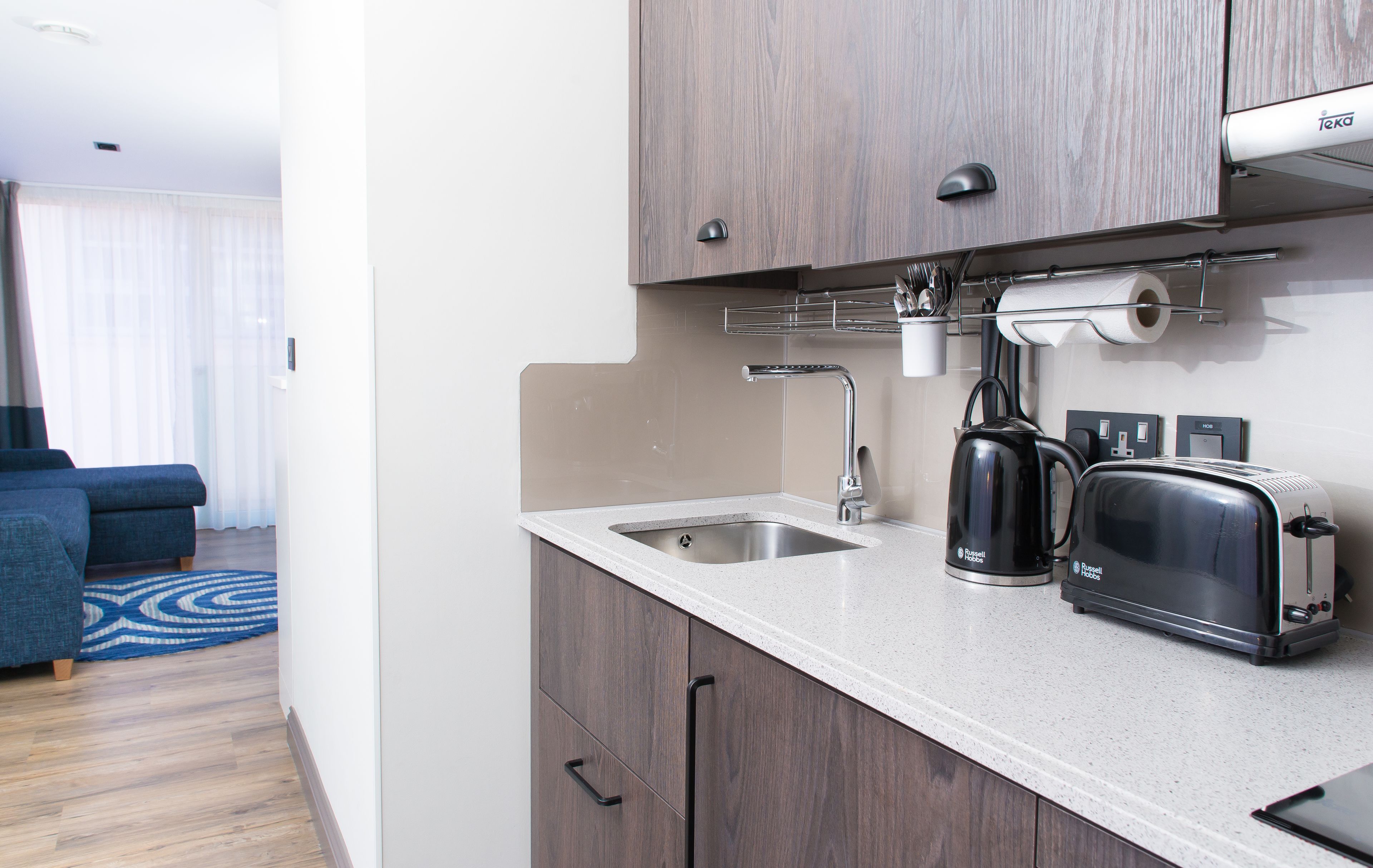 deluxe studio suite, 1 bedroom, non smoking | private kitchen | fridge, microwave, oven, stovetop