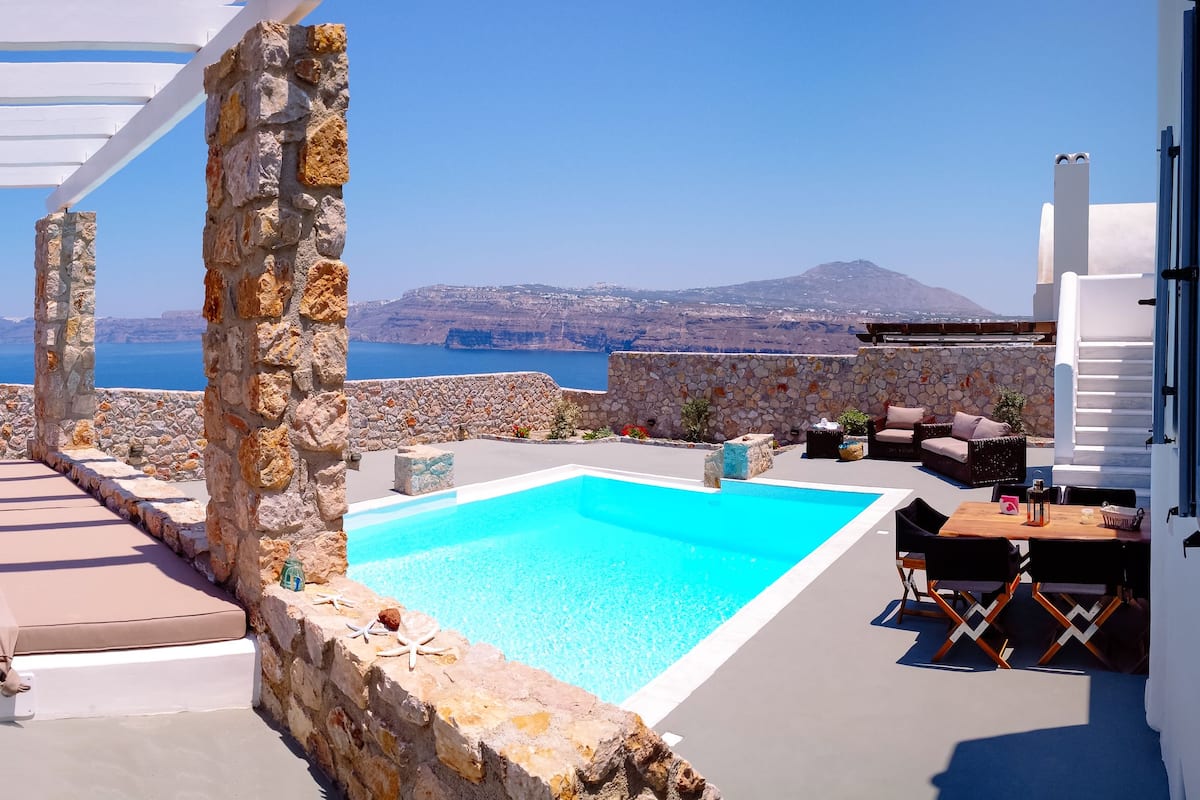 Villa superior, 3 habitaciones, alberca privada | Alberca al aire libre | Alberca al aire libre, alberca en la azotea y camas balinesas gratuitas