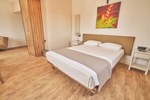 Chambre double, en coin | Draps en coton égyptien, literie de qualité, minibar