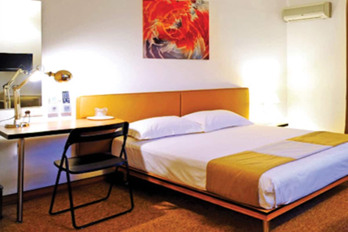 Lakens van Egyptisch katoen, luxe beddengoed, een minibar