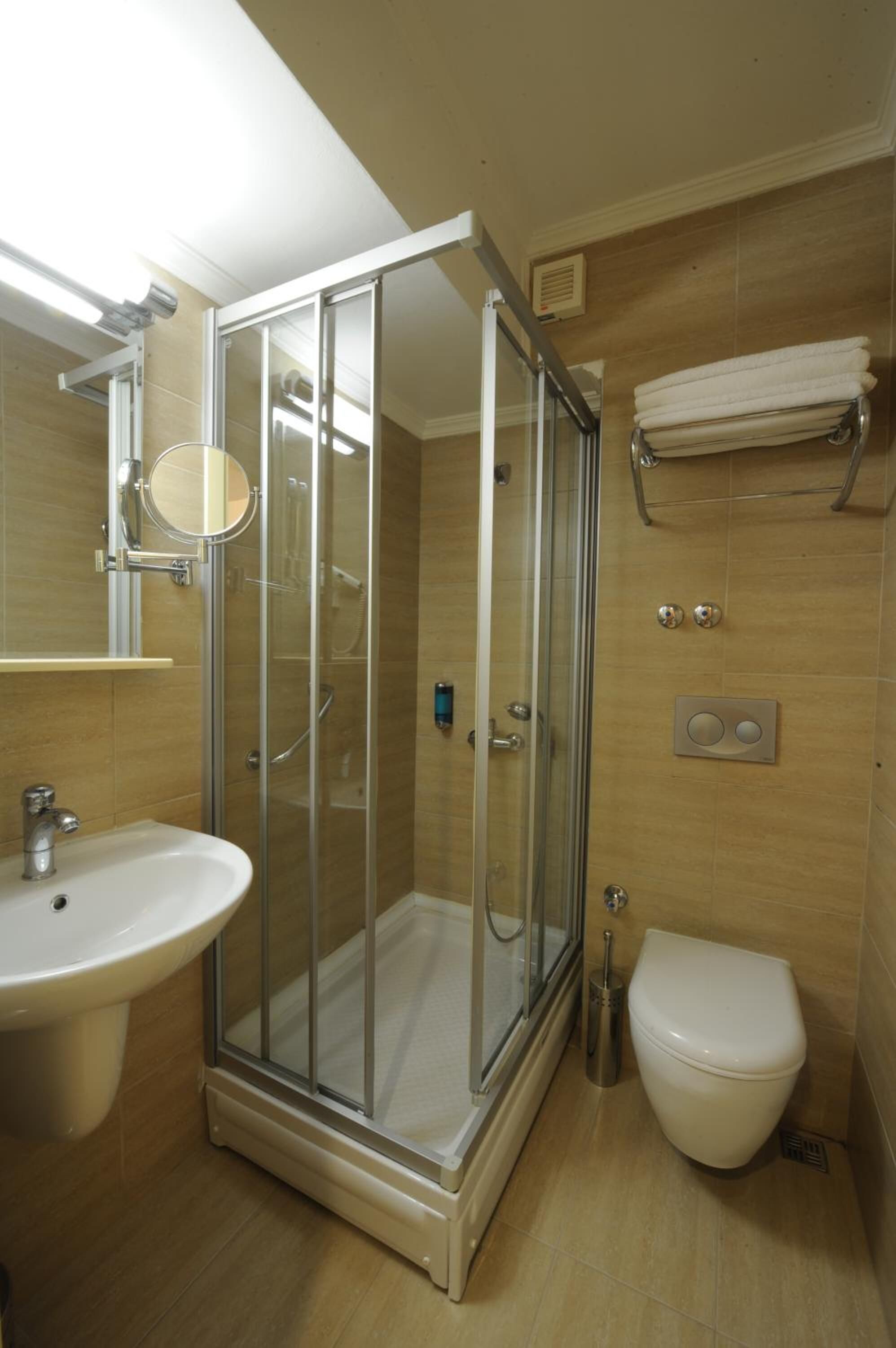 Photo - Kardes Hotel