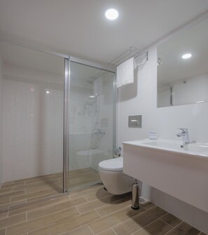 Shower, free toiletries, hair dryer, slippers - Otel Vona Ordu (Ordu)