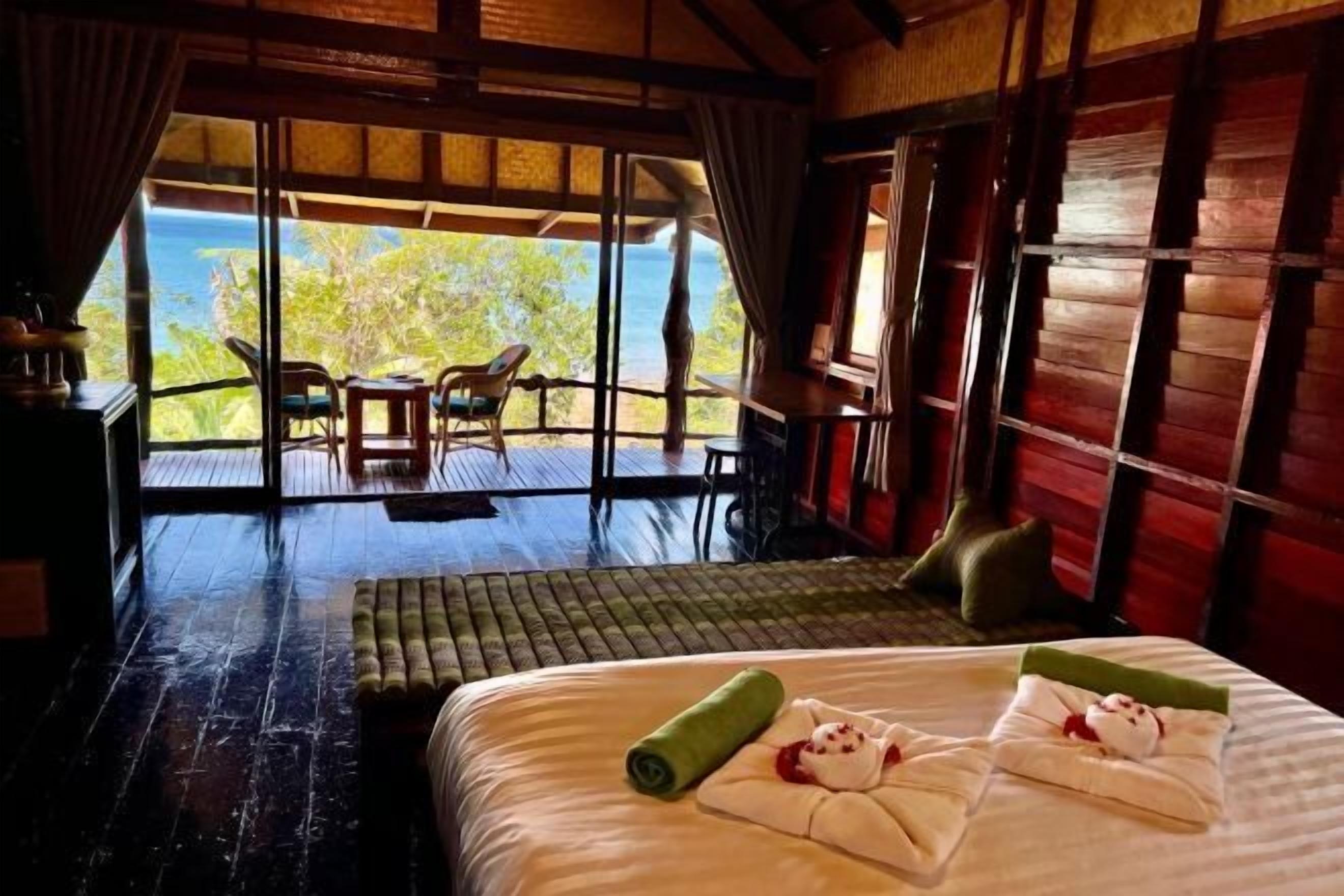 迷你吧、办公桌、遮光窗帘、隔音