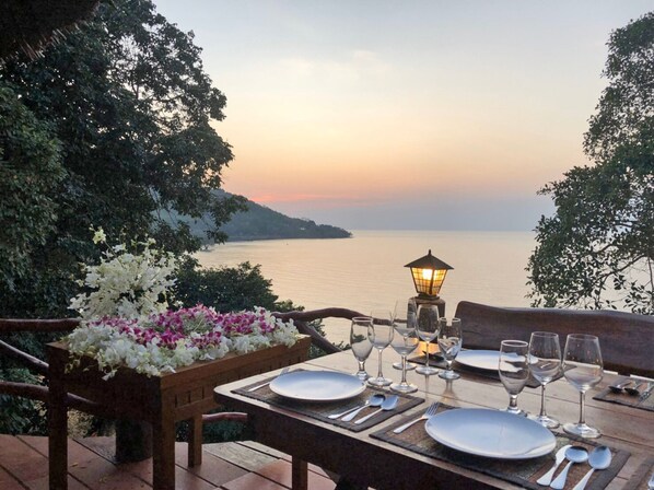 Breakfast, lunch, dinner served; seafood - Banyan Bay Villas (Nuea Khlong)